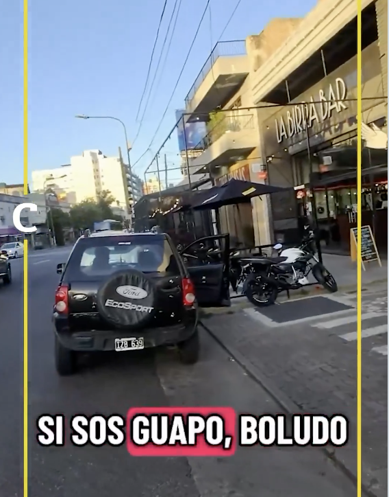 rfhfoto's tweet photo. @elcancillercom La camioneta yendose a 50 metros... https://t.co/EEkXL0uEao