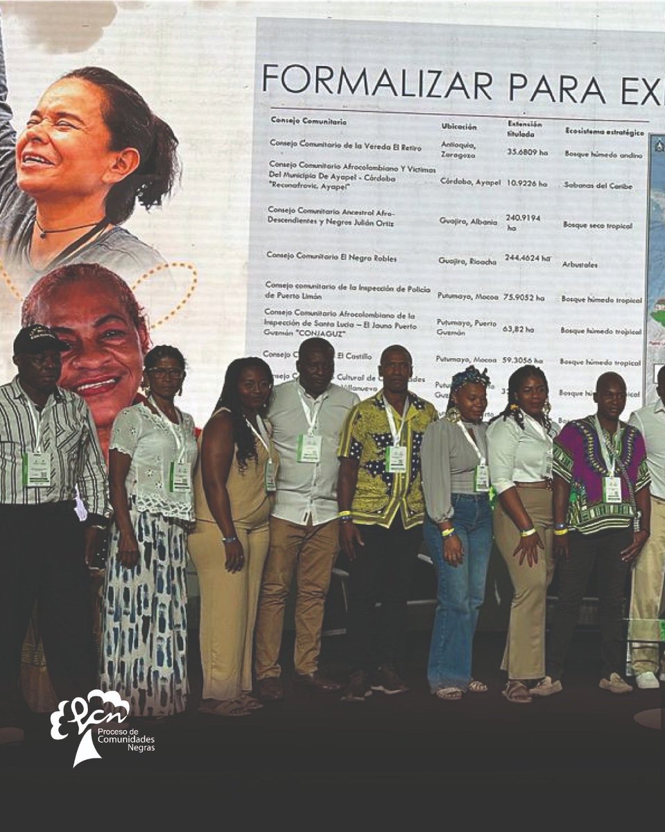 renacientes's tweet photo. ¡Victoria histórica! 🌿 Entregamos los Títulos Colectivos, un logro que no es de una institución, sino de la comunidad que jamás soltó su territorio. Gracias por la disciplina, la paciencia y la unidad. La tierra tiene memoria y hoy se hace justicia. ✊🏾
#TitulaciónColectiva https://t.co/YOrQviUHUu