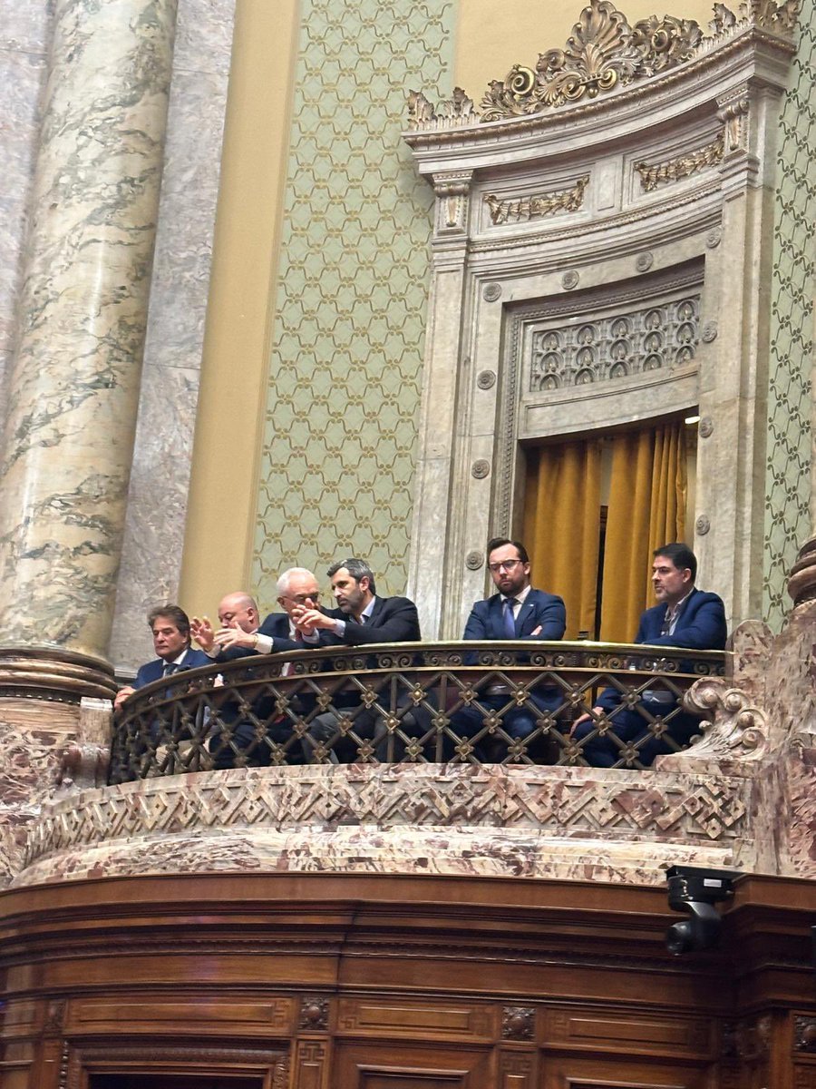 VOTADO 🇪🇺 | La cámara de <a href="/DiputadosUY/">Diputados UY</a> 🇺🇾 acaba de aprobar el acuerdo #MercosurUE cumpliéndose de esta forma el último paso para ratificarlo. 

Después de varios años Uruguay concreta un paso que llevo mucho trabajo. Que comenzó con <a href="/JMaSanguinetti/">Julio Ma Sanguinetti</a> en los 90 y se concluyó en el