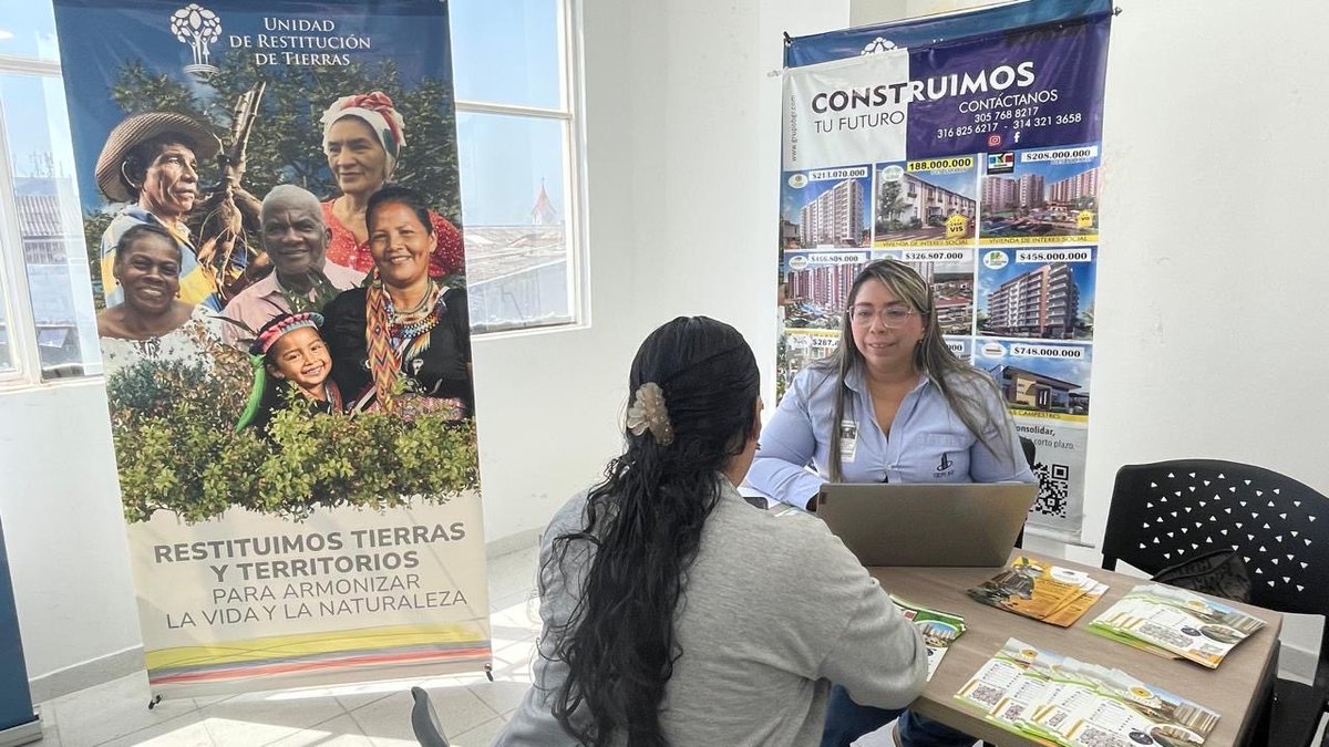 📢✨

La Dirección Territorial Meta de la #URT en #Villavicencio realiza su Feria de Servicios, un espacio pensado para el bienestar de los trabajadores. 🤝

🏦 Entidades financieras
🏗️ Constructoras, universidades 
🛡️ Empresas de servicios entre otras , presentan sus ofertas y