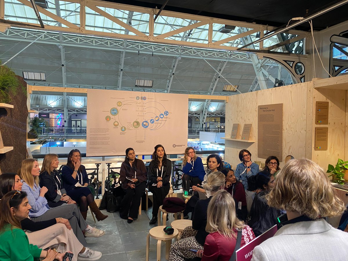 Workspace Design Show UK tweet media