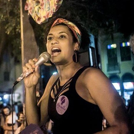 ENORME TRIUNFO: CONDENA HISTÓRICA A LOS AUTORES INTELECTUALES DEL ASESINTO DE MARIELLE FRANCO
Ayer  culminó el juicio por el asesinato de la activista política brasilera, Marielle Franco,  codenando a 4 responsables intelectuales: dos policías y dos funcionarios de Río d eJaneiro