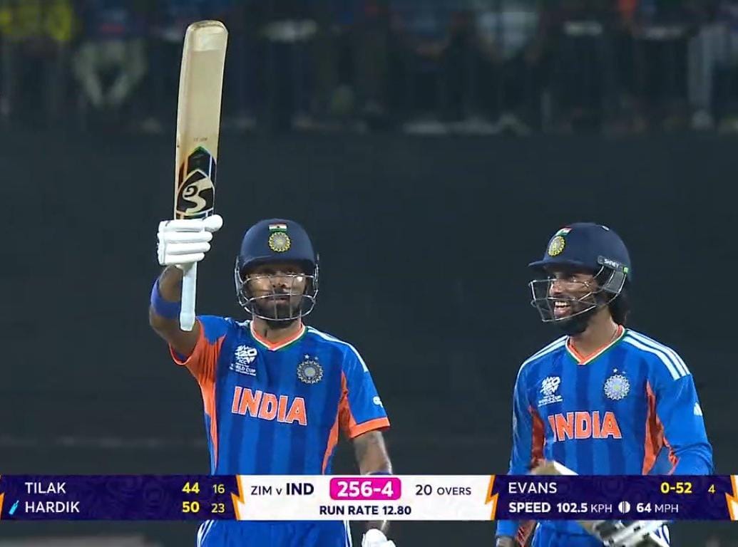 Rramantrivedi's tweet photo. आज Zimbabwe के खिलाफ India ने T20 World Cup में अब तक का सबसे बड़ा स्कोर बनाया🔥

आज भारत की शुरुआत बेहतरीन रही है सभी बल्लेबाजों ने तगड़ी बल्लेबाजी की है और स्कोर को 256 तक पहुंचा दिया।

Abhishek Sharma ने सबसे ज्यादा 55 रन और Hardik Pandya ने 50 रन बनाकर अच्छा फिनिश किया। https://t.co/dzSge7bxw2