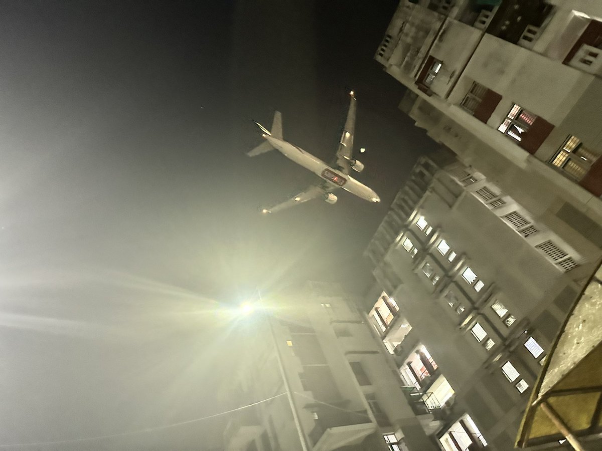 GomathiRao's tweet photo. ⚠️ Extremely low-flying aircrafts over E1-E2 residential society Vasant Kunj. This is deeply alarming posing serious safety concerns.Request urgent review of flight paths &amp; altitude compliance.@DGCAIndia @RamMNK @MoCA_GoI @AAI_Official @DelhiAirport @DelhiGovDigital #Delhi https://t.co/DX05p6RdeA