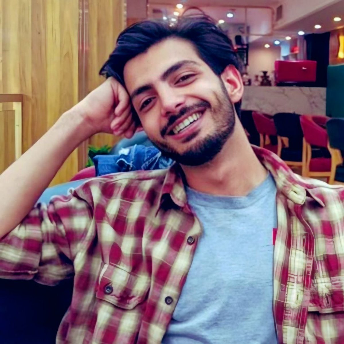 گُربه سیاه tweet media