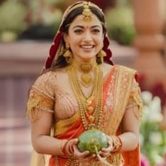 UmdarTamker's tweet photo. Red is the color of a Hindu Bride.
Not that beige,pink crap that modern aesthetic ki ch©dis prefer. https://t.co/a2yK1xdQsn