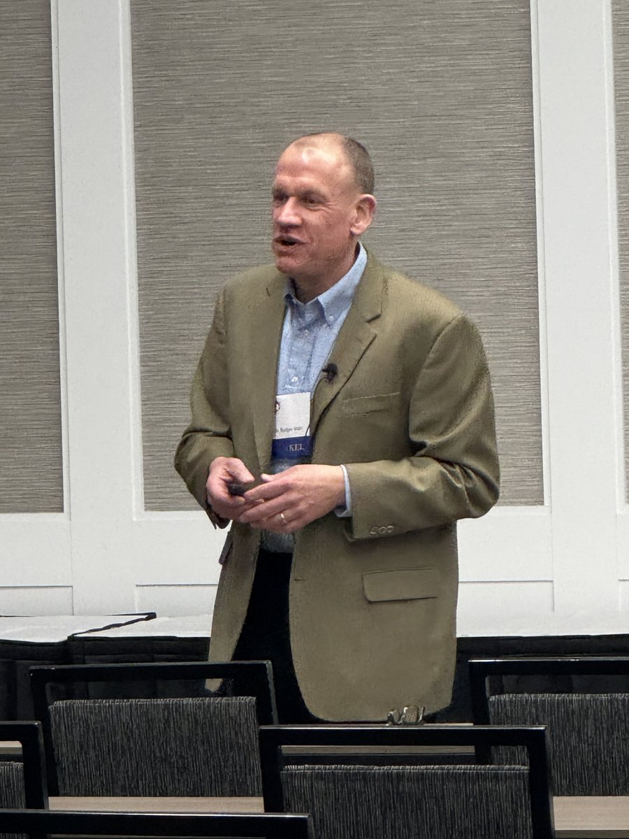 Iowa Pork Industry Center tweet media