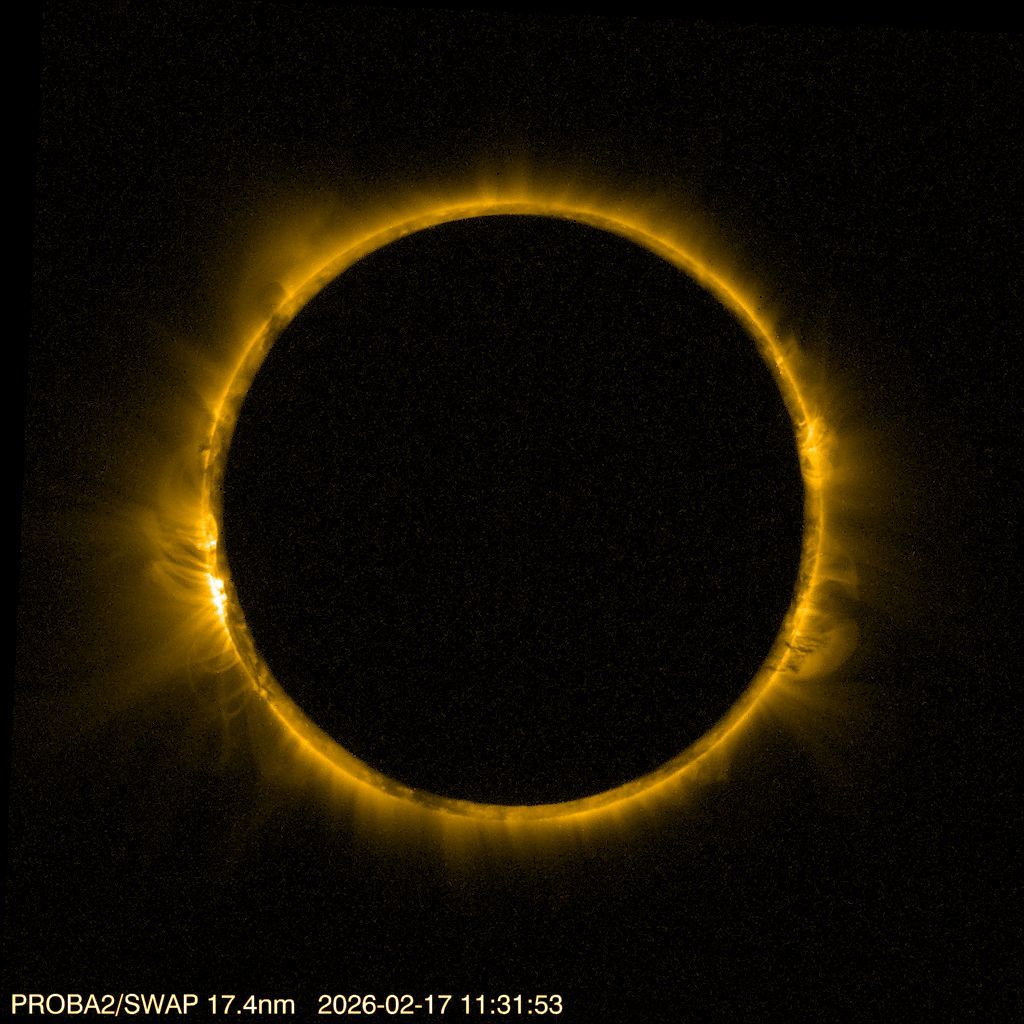 PPOD: Annular Eclipse From Space ⚫️ The Moon passed directly