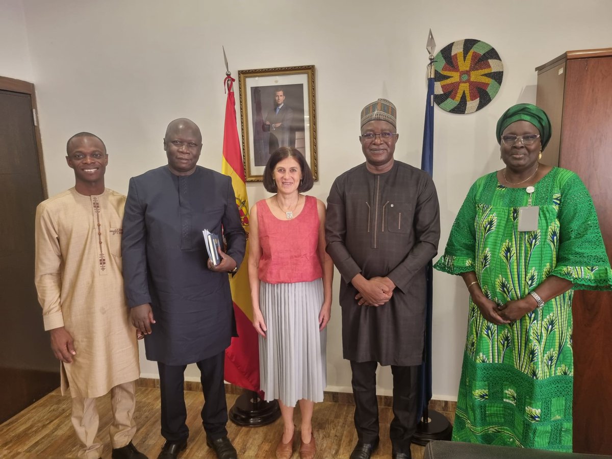 Embajada de España en Níger tweet media