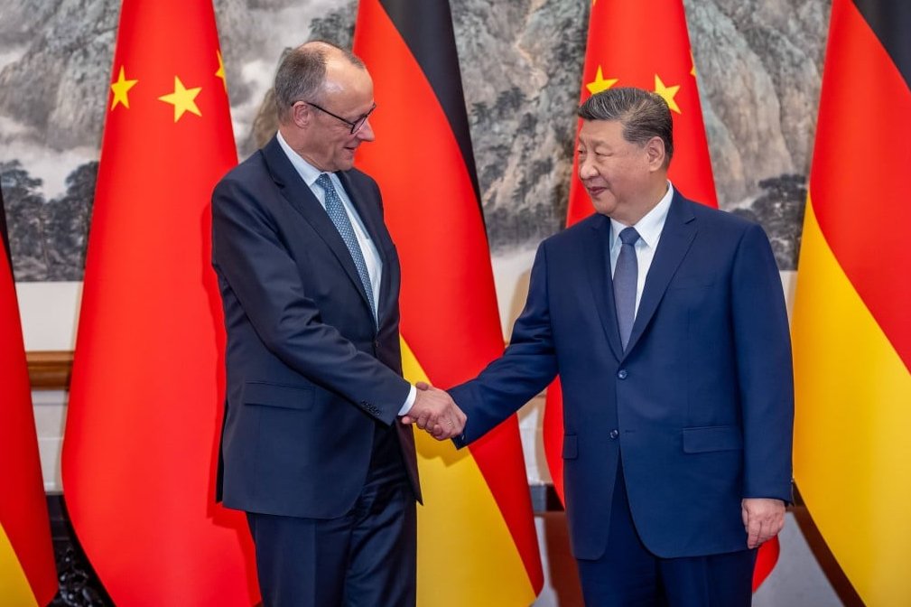 🇩🇪🇨🇳Donald Trump peut commencer à s'inquiéter.

En un mois seulement, Xi Jinping a opéré des rapprochements historiques avec Canada, Royaume-Uni et Allemagne.

Cette visite d'État du chancelier Merz a permis notamment la signature d'un contrat de 120 avions Airbus et d'autres
