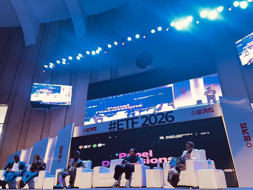 Risevest's tweet photo. We pulled up to Enugu Tech Fest, and on Day 2, the Program Director of Rise Academy spoke about something close to our hearts: how Rise Academy is shaping the tech ecosystem and creating real opportunities for youths.
The future starts here💻🌍
#ETF2026 #CoalToCode #RiseAcademy https://t.co/Hnx0HTadLF