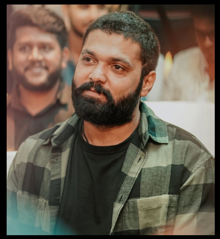 noirpulze's tweet image. A smile can hide the deepest pain
#pain #smile