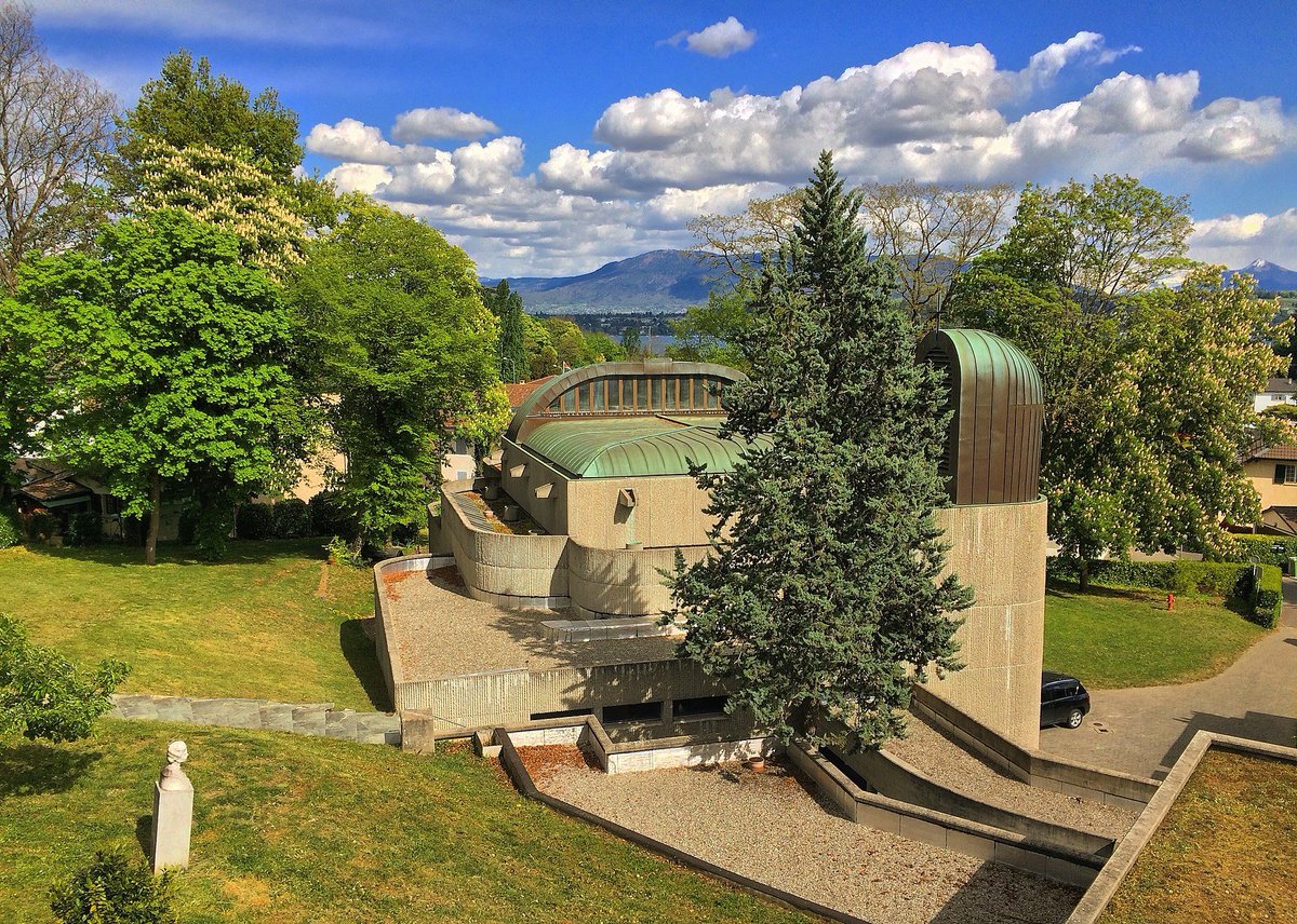 <a href="/AstikiA5336/">astiki_anagennisi</a> Η Ελληνορθόδοξη Εκκλησία της Γενεύης (κατ. 1973-1975), με αντίστοιχες μοναδικές "σύγχρονες" εικόνες μέσα. Δεν αντιλαμβάνομαι την προσκόλληση στο παρελθόν -λέγε με Ναοδομία. Άσε που μία πιο σύγχρονη μορφή είναι ενδεχομένως και πιο ελκυστική στο νέο κόσμο (ΣΣ: δεν είμαι πιστός).