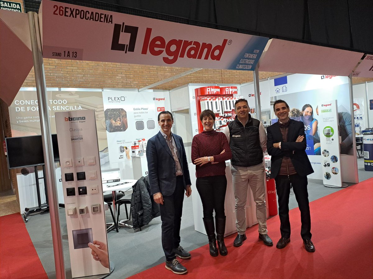 LegrandGroupES's tweet photo. Os esperamos en #Expocadena 2026, feria de #ferretería y suministros industriales. Si eres socio de #Ehlis, visítanos y conoce nuestras ofertas y novedades en #mecanismos, #basesmúltiples, #videoporteros y carga para #vehículoeléctrico. https://t.co/8lV8IsQfft