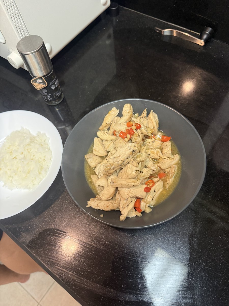 Prem_space's tweet photo. @eunsang__w เห่ยพี่ เอาจริง ผมทำอาหารเกือบทุกวันนะครับช่วงนี้  ละอร่อยมาก https://t.co/ejpgzertUs