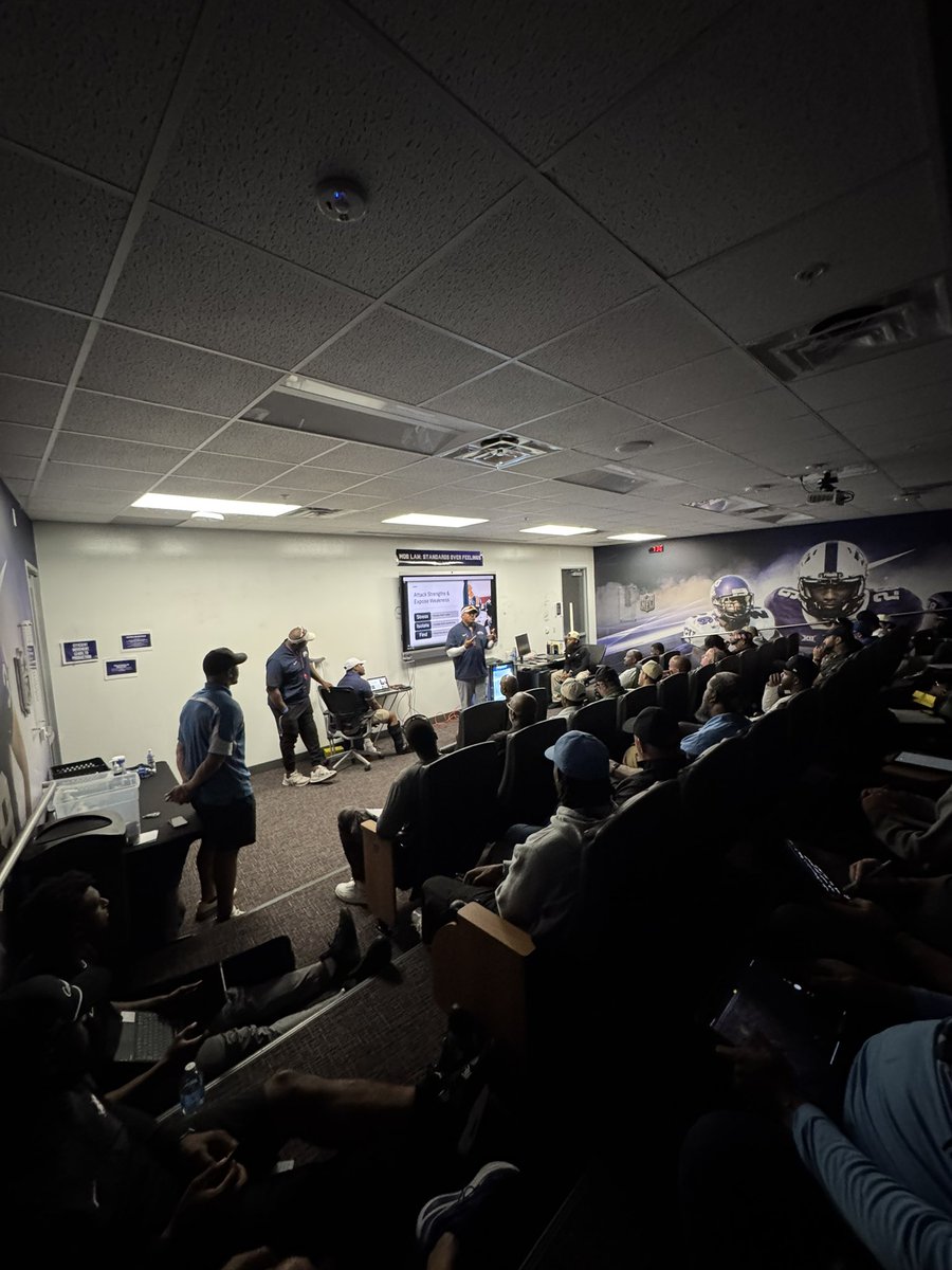 Coach Pat tweet media