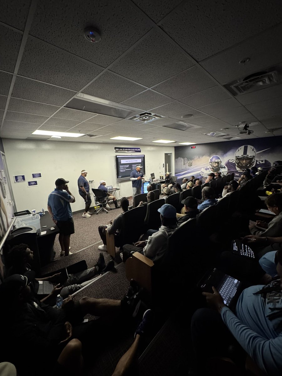 Coach Pat tweet media