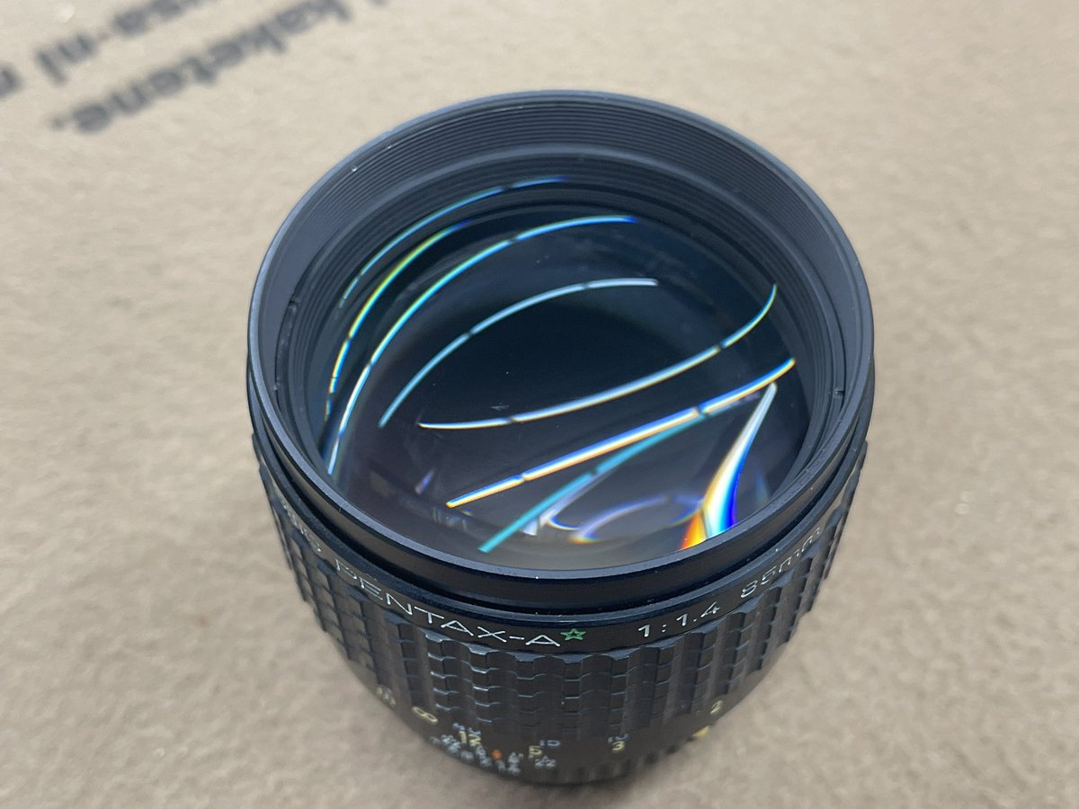 gbox2016's tweet photo. PENTAX-A*( 二俣川店 )
85mm f1.4
F,Rキャップ、保護フィルター https://t.co/3goMj3IM7y