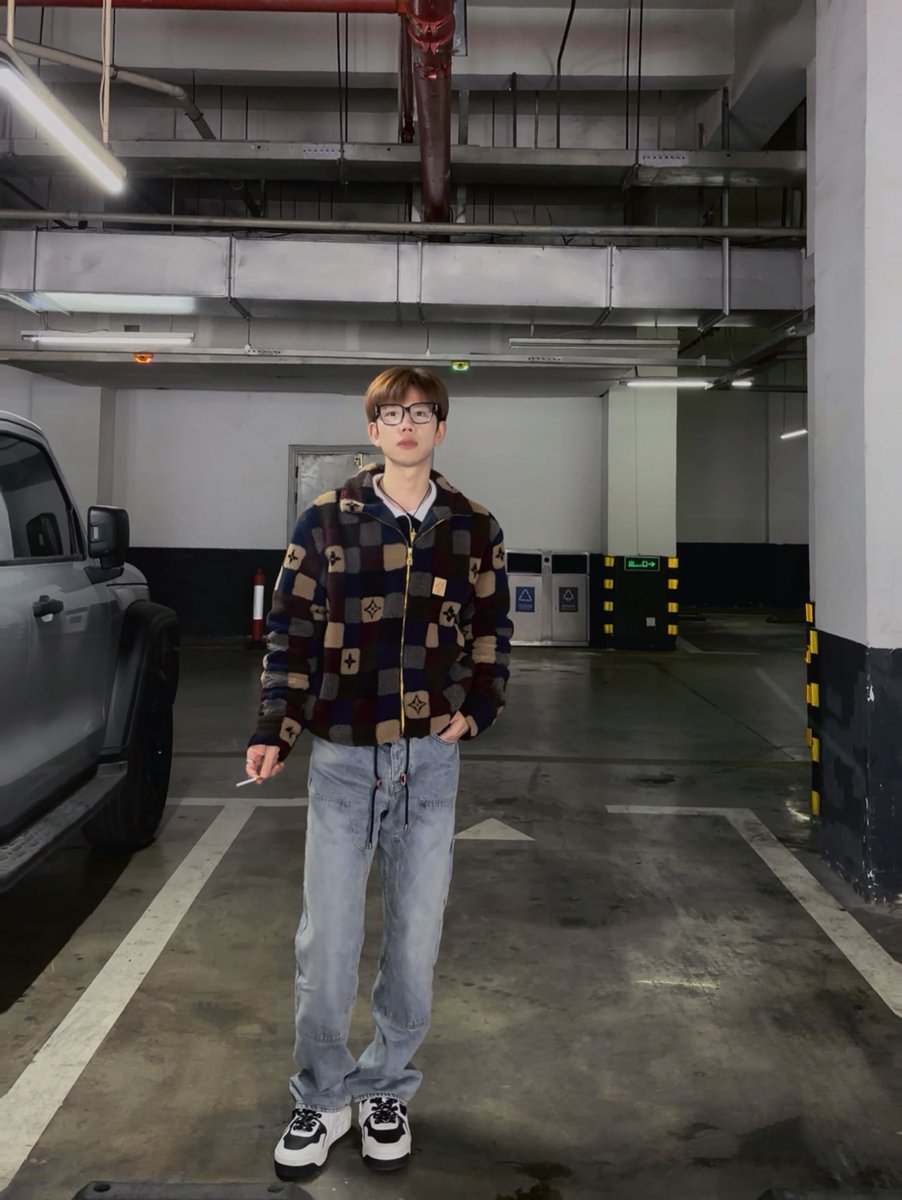 我是小洋 tweet media