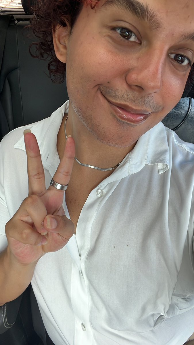 Marllons_y's tweet photo. Fui elogiado por ser cheiroso e me vestir bem!

Como o ambiente muda a gente, né? Dá vontade de se arrumar por você mesmo… E quando as pessoas percebem, é melhor ainda.

Se sentir bem e valorizado realmente transforma a gente. https://t.co/5MygA4LmFH