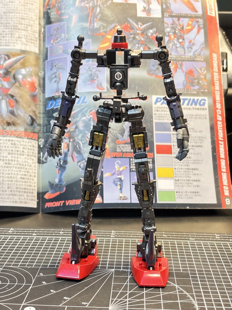 今MGのマスターガンダム組んでるけど、関節にビスを多用、手足にゴム使ったりと旧キットだけど新鮮🤤

まぁ〜今のキットに採用されてないってことは…そういうことだ😅

今日はここまで

#ガンプラ