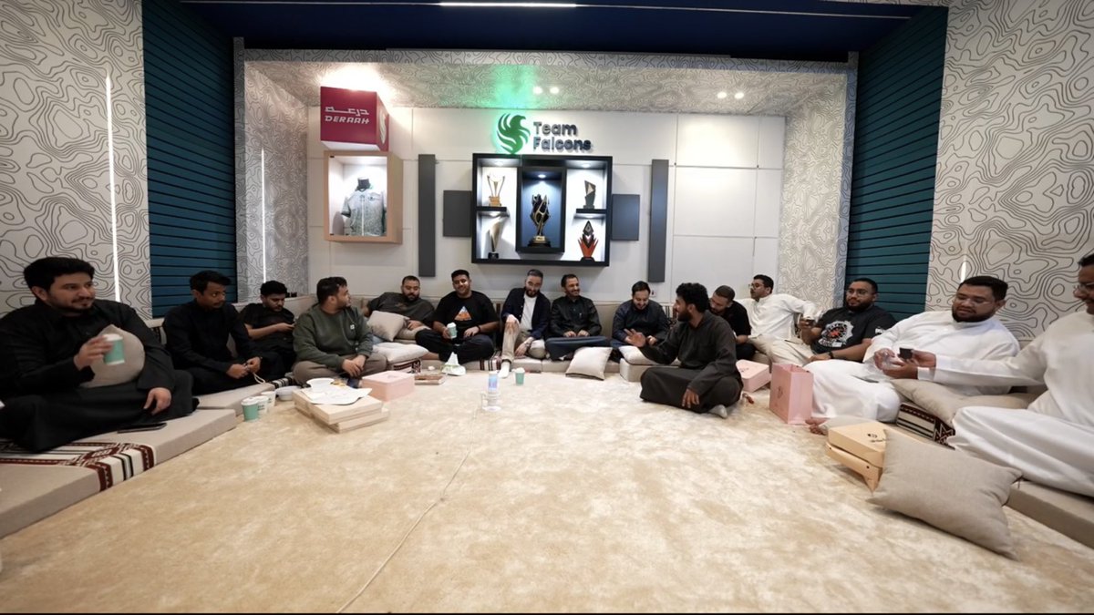 جلسة بعد الفطور 💚✨