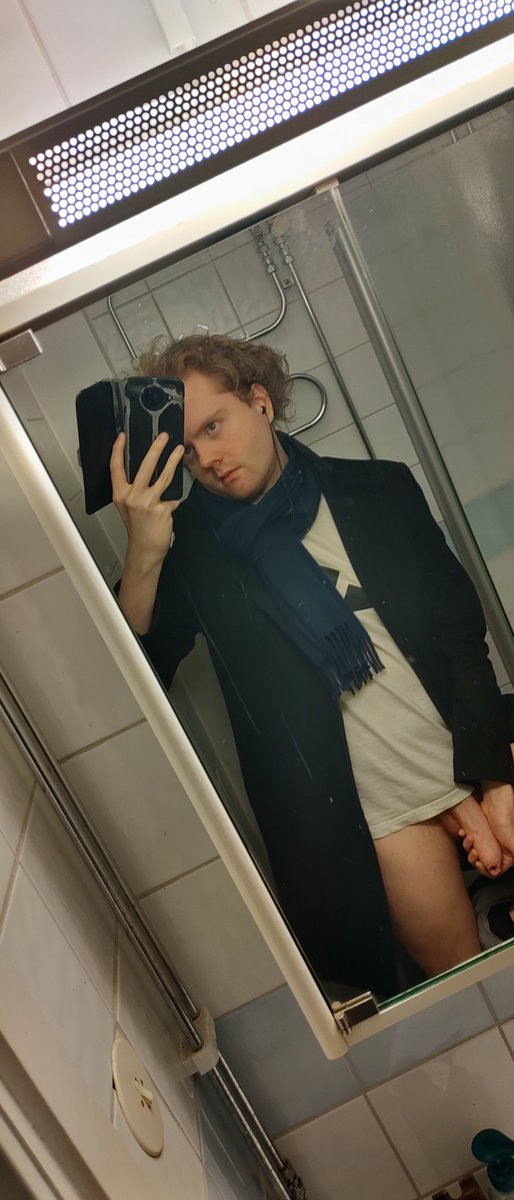 Vap1dHomo's tweet photo. Nov. 20

#хтивийчетвер #нюдсочетверг https://t.co/Vx3Jsu4OKd