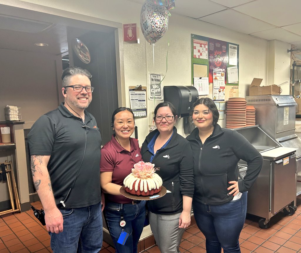 Kaoyeechue's tweet photo. Cheers to 19 amazing years and counting with the company! From QA to Managing Partner! #Chilislove #showup #westcoastbestcoast ##cartercrew https://t.co/UXh4Lplkil