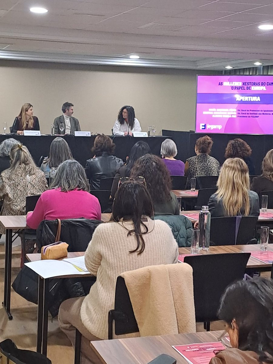 FEGAMP's tweet photo. 🟣A @FEGAMP celebrou o III Encontro de #alcaldesas e #concelleiras baixo o lema “As mulleres, xestoras do cambio. O papel de Europa” no marco das iniciativas da #FEGAMP para conmemorar o #8deMarzo Día Internacional da Muller
➡️Máis info en https://t.co/ws30aNHtQ1 https://t.co/QPIx48IKD3