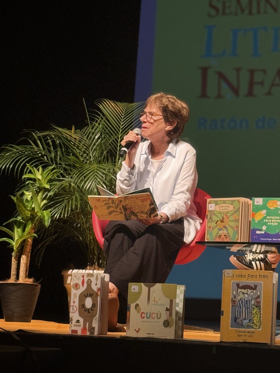 Ratón de Biblioteca tweet media