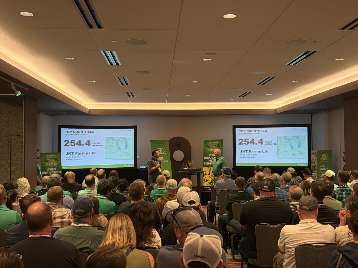 PioneerSeedsCA's tweet photo. Scenes from our Western & Eastern Canada business meeting with #YieldHero winners. 🤝 https://t.co/GB8rup6UUP