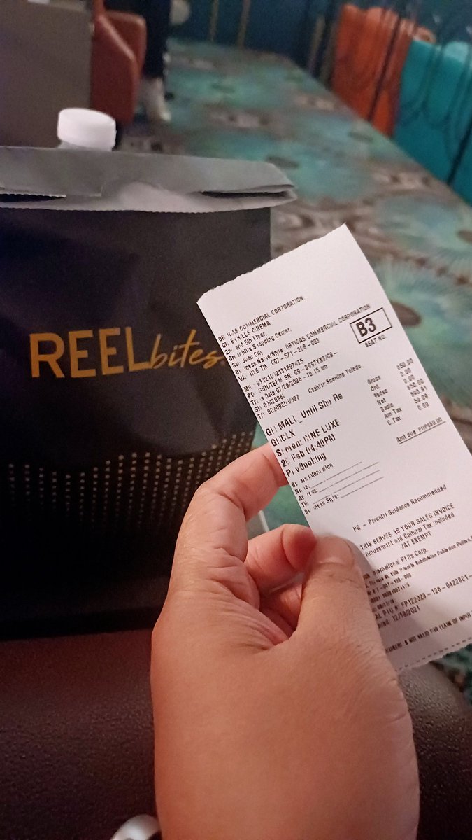 JessicaAnnDoria's tweet photo. Even on our second time watching, we still couldn’t hold back our tears every time you cried in those scenes. Nakakadala ka talaga. Ramdam na ramdam hanggang puso. Super galing mo @dealwithBARBIE 👏✨
@BarbieNatics

#UntilSheRemembers Now Showing 🎞 https://t.co/mgihABkST2