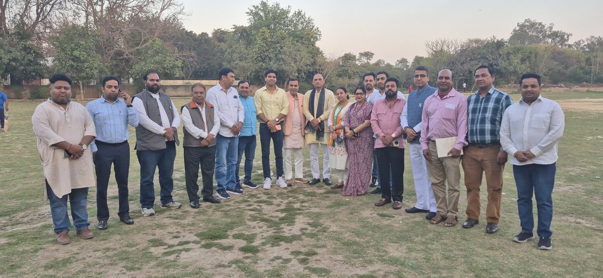 दिल्ली सरकार के 1 वर्ष पूरे होने पर पुष्प विहार के सेक्टर 5 में 28 फरवरी को CM श्रीमती <a href="/gupta_rekha/">Rekha Gupta</a> जी  की होने वाली विशाल जनसभा स्थल का जिलाध्यक्ष श्रीमती माया सिंह बिष्ट जी एवं महरौली जिलाध्यक्ष श्री रवींद्र सोलंकी जी के साथ दौरा किया गया । 
#EkSaalVikasKa
#MissionViksitDelhi