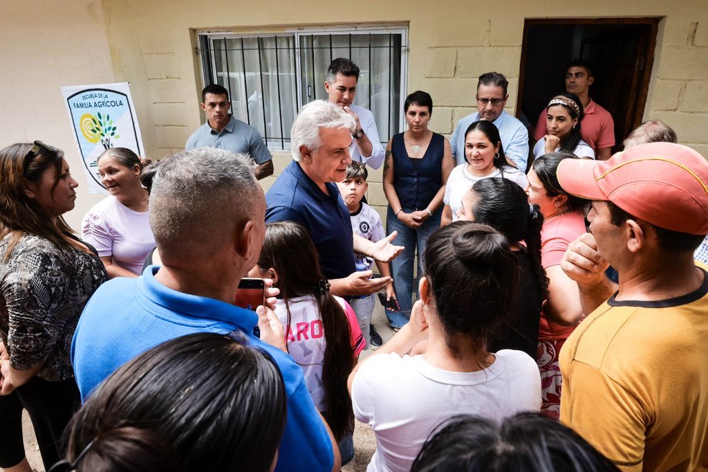 ¡Estamos sembrando obras en toda la provincia! Soy del interior del interior y conozco las dificultades que pueden tener los municipios y comunas en la gestión diaria. Por eso entiendo que es importante federalizar nuestro Gobierno.

Estuve en cuatro localidades del departamento