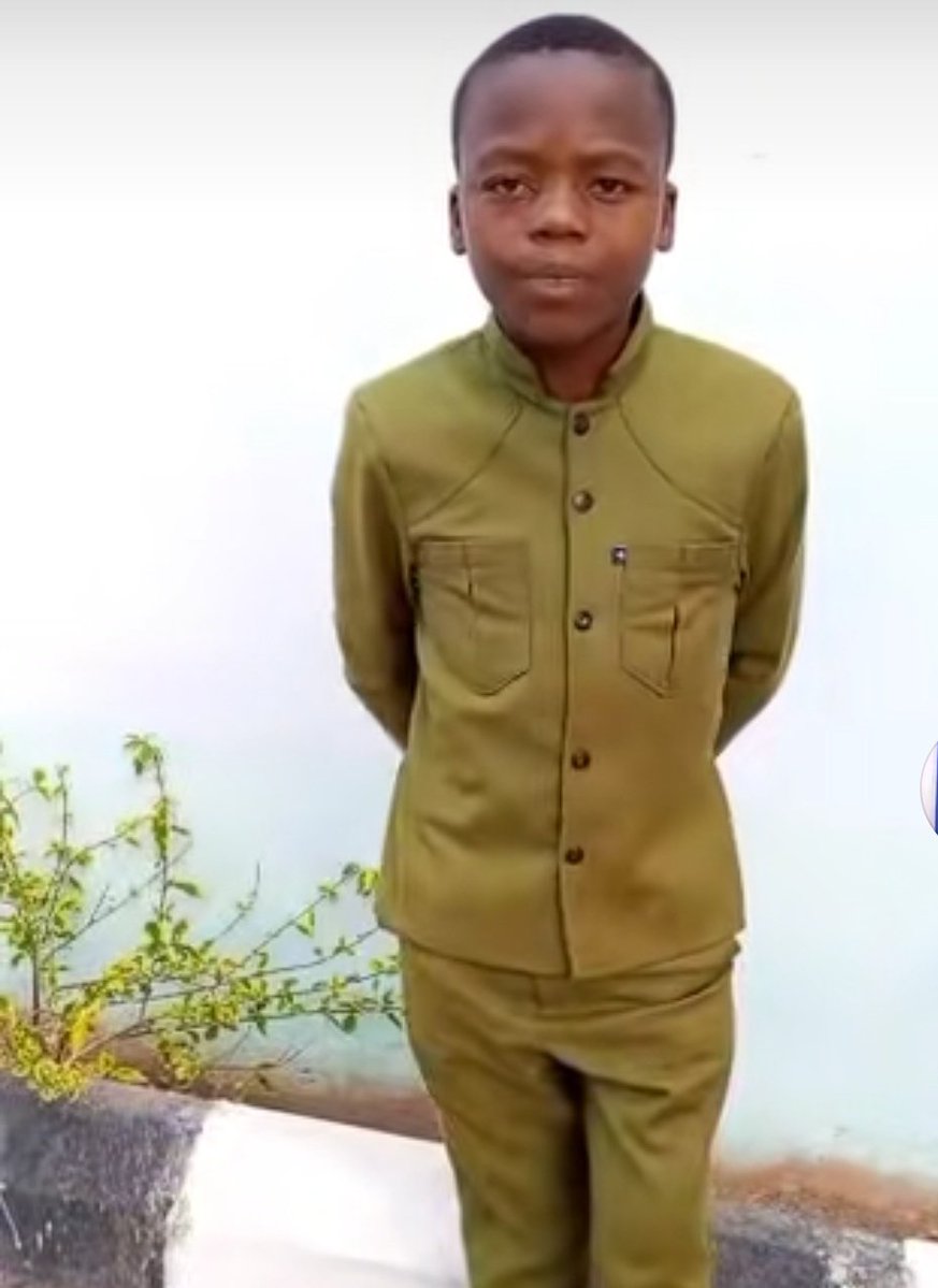 Sema huyu dogo amezaliwa na kipawa cha kutangaza neno la Mungu ukweli usemwe 🙌