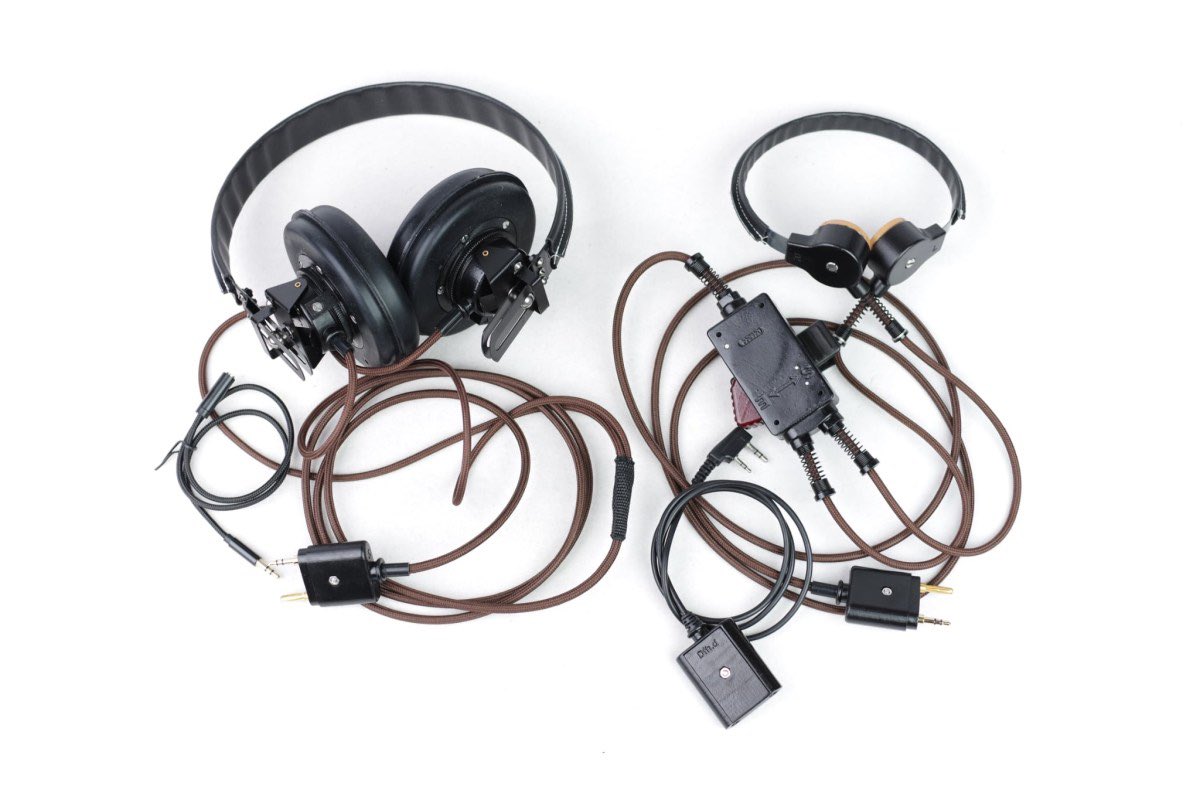 海外から何かミリタリー物買いたいけどめちゃくちゃ金かかりそうで諦めてる。
Feldgrau Militaria さんから戦車兵用のヘッドホンを手に入れたいんだよなぁ