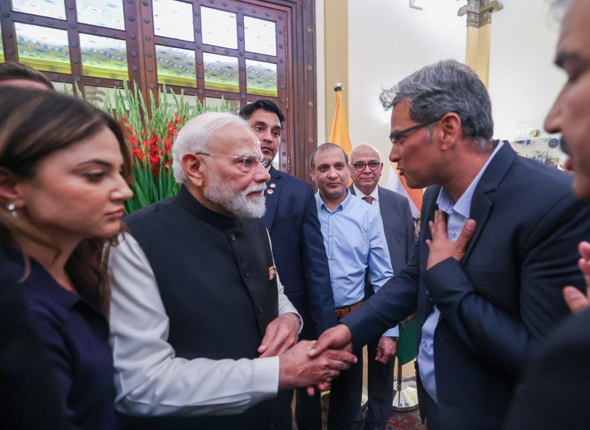 Narendra Modi tweet media