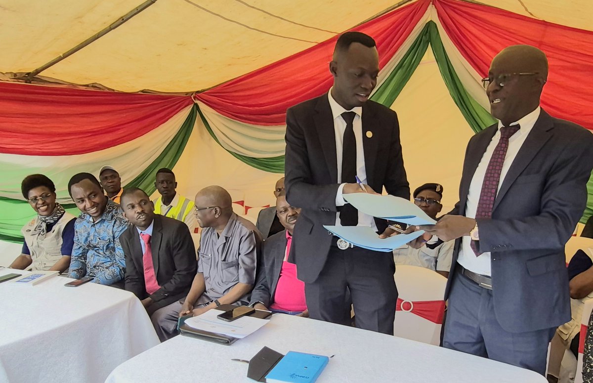 Le <a href="/MinCommerce/">Ministère Ressources Minières,Industrie&Tourisme</a>  vient de remettre ce jeudi 26/02/2026 des infrastructures provisoires du Poste Frontière de Mparambo au Commissariat Général des Migrations dans cadre des intervenions du <a href="/PfciglBurundi/">PFCIGL- BURUNDI.</a>, un projet de ce Ministère.