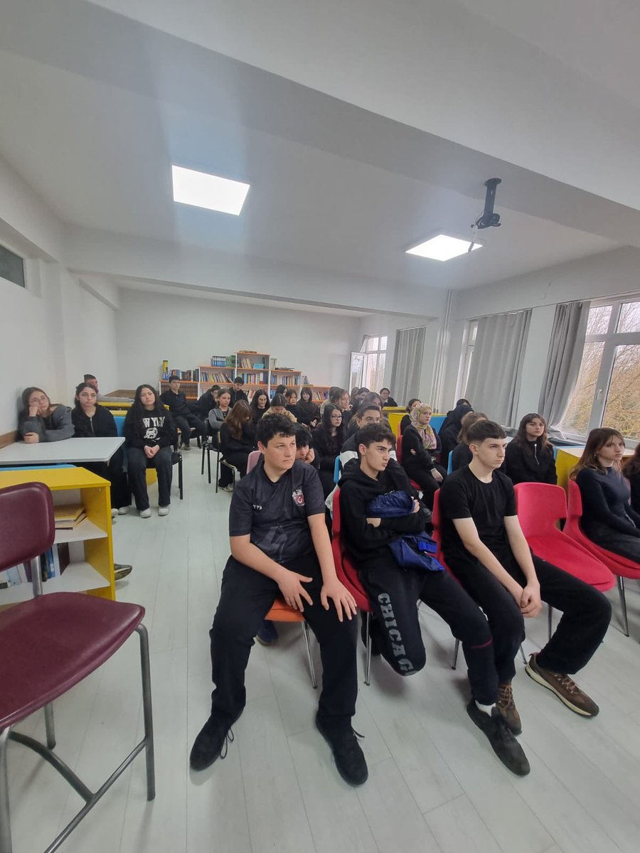 cmsbl's tweet photo. Ramazan ayının manevi iklimine katkı sunan bu anlamlı program dolayısıyla hocamıza teşekkür ediyor; etkinliğin düzenlenmesinde desteklerini esirgemeyen okul idaremize ve görev alan öğrencilerimize şükranlarımızı sunuyoruz. https://t.co/oiDge6MvmU