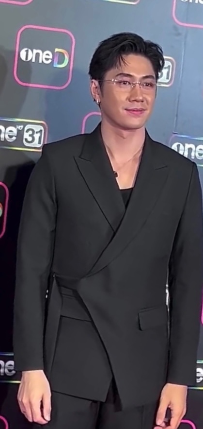 แรงเงารีเมครอบหน้าต้องได้เป็นผอ.เจนภพ