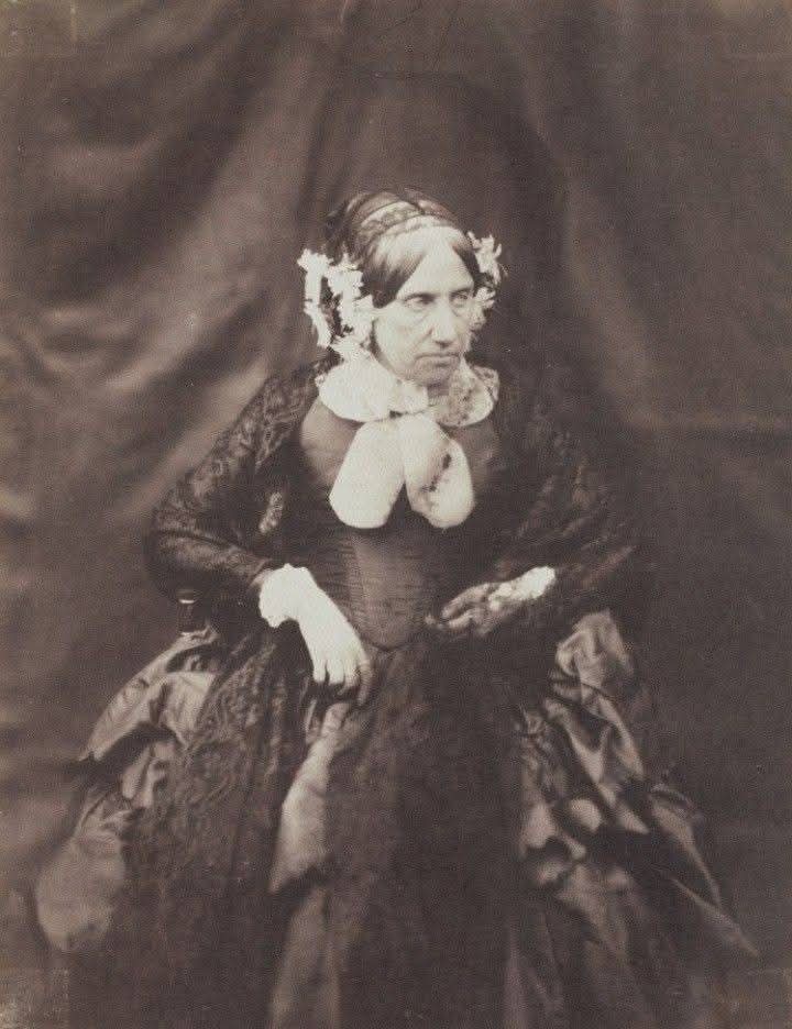 L'ultima Principessa di Salerno: Maria Clementina d'Asburgo-Lorena

​Ecco a voi l'ultima Principessa di Salerno: Maria Clementina d'Asburgo-Lorena. Nata nel 1798 e scomparsa nel 1881, era figlia di Francesco I d'Austria e cognata di Napoleone Bonaparte ...
facebook.com/share/18UrLyjG…