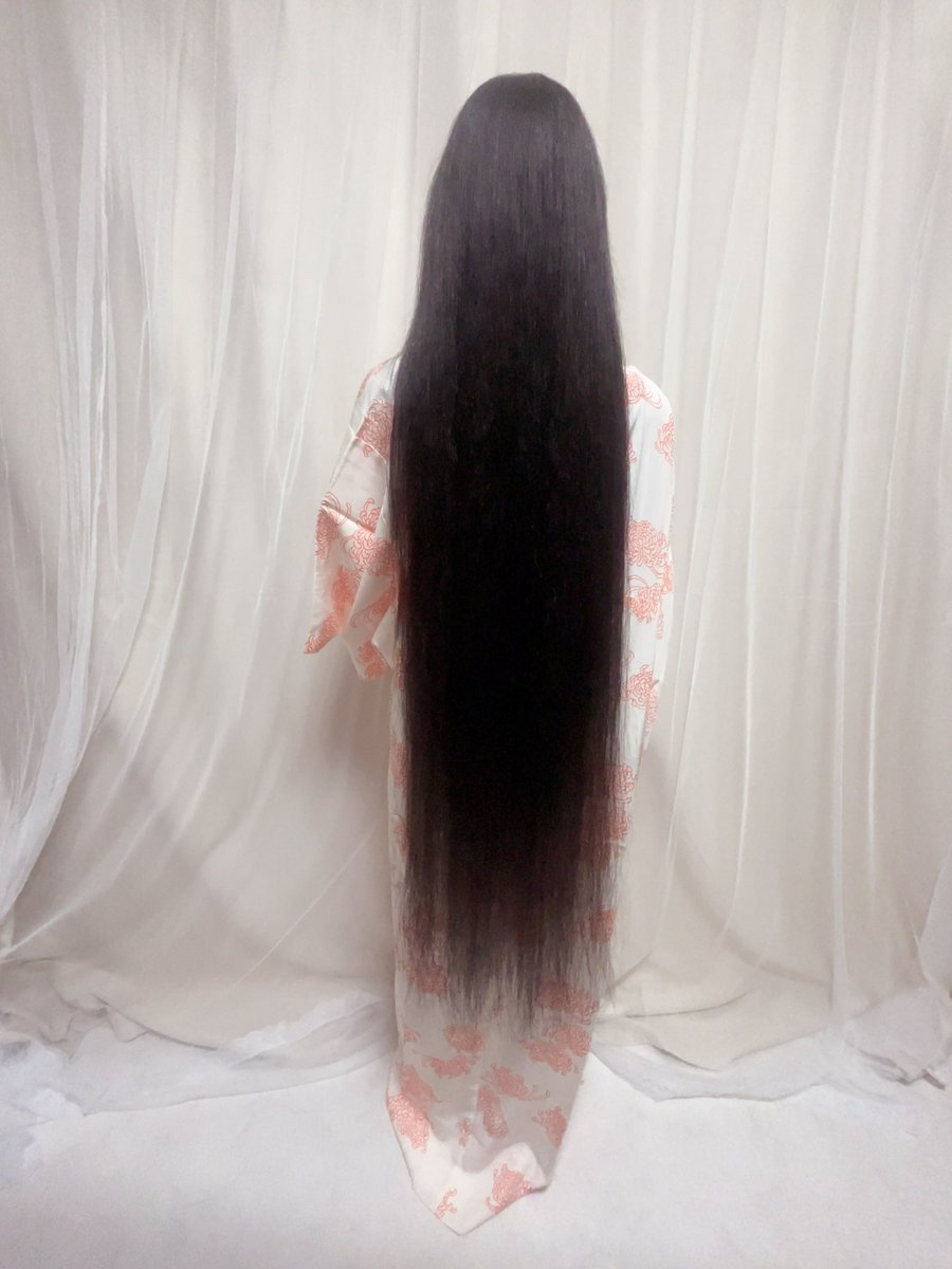 伸びた
かかとまで伸ばし中