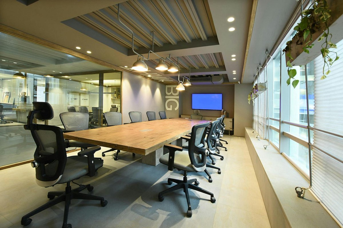 AVUITY_VuAI's tweet photo. “Booked” but empty rooms? That’s the ghost meeting problem.

It blocks people from finding space and makes leaders think they need more.

Fix it: Compare bookings vs. real occupancy. Track no-shows, add check-ins, clear recurring holds, and tune room policies using real data. https://t.co/KndItByQme