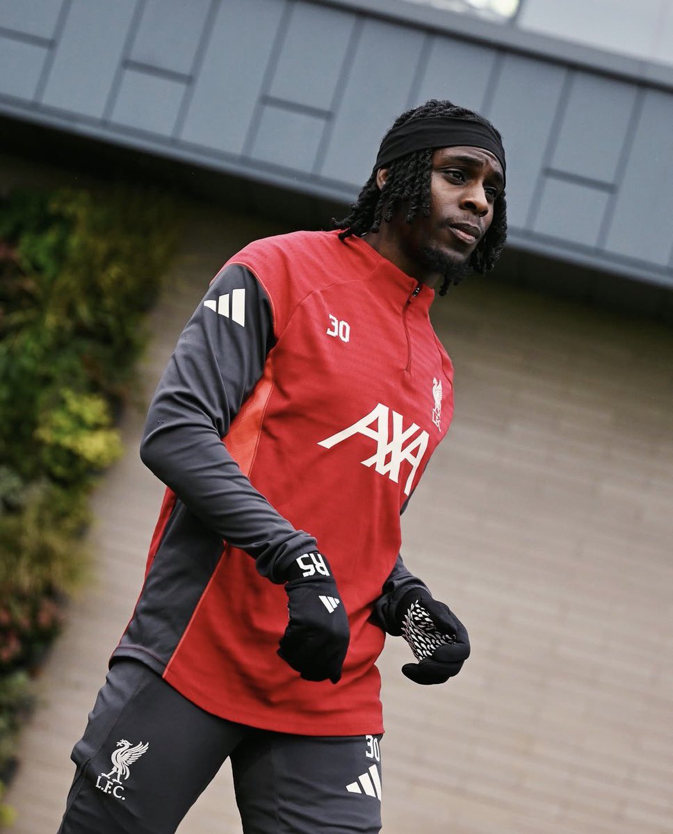 Liverpool 🇫🇷 tweet media