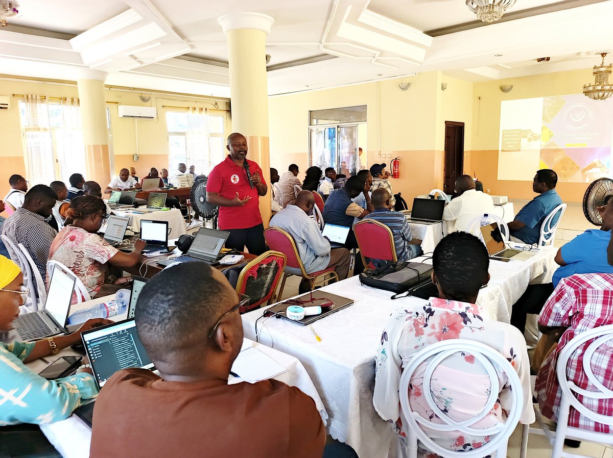 SANRU_asbl's tweet photo. #SANRU a pris une part active à l’#atelier national de #recadrage du #Plan #Stratégique National de #Lutte contre le #Paludisme (#PSN 2024–2028/2030), organisé à #Matadi du 31 janvier au 21 février #2026.
Avec un expert #cofacilitateur et quatre spécialistes déployés dans les groupes thématiques (prévention, #communication, prise en charge, communauté, gestion), SANRU a contribué à l’analyse situationnelle, la reformulation des orientations stratégiques et la définition des actions prioritaires pour renforcer la lutte antipaludique en #RDC.
Un engagement salué par le #PNLP, l’OMS et les partenaires internationaux.
SANRU, aux côtés du #Ministère de la #Santé Publique, #Hygiène et #Prévoyance Sociale, continue d’œuvrer pour une RDC libérée du paludisme.
#Paludisme #Santé #RDC #PNLP #SANRU