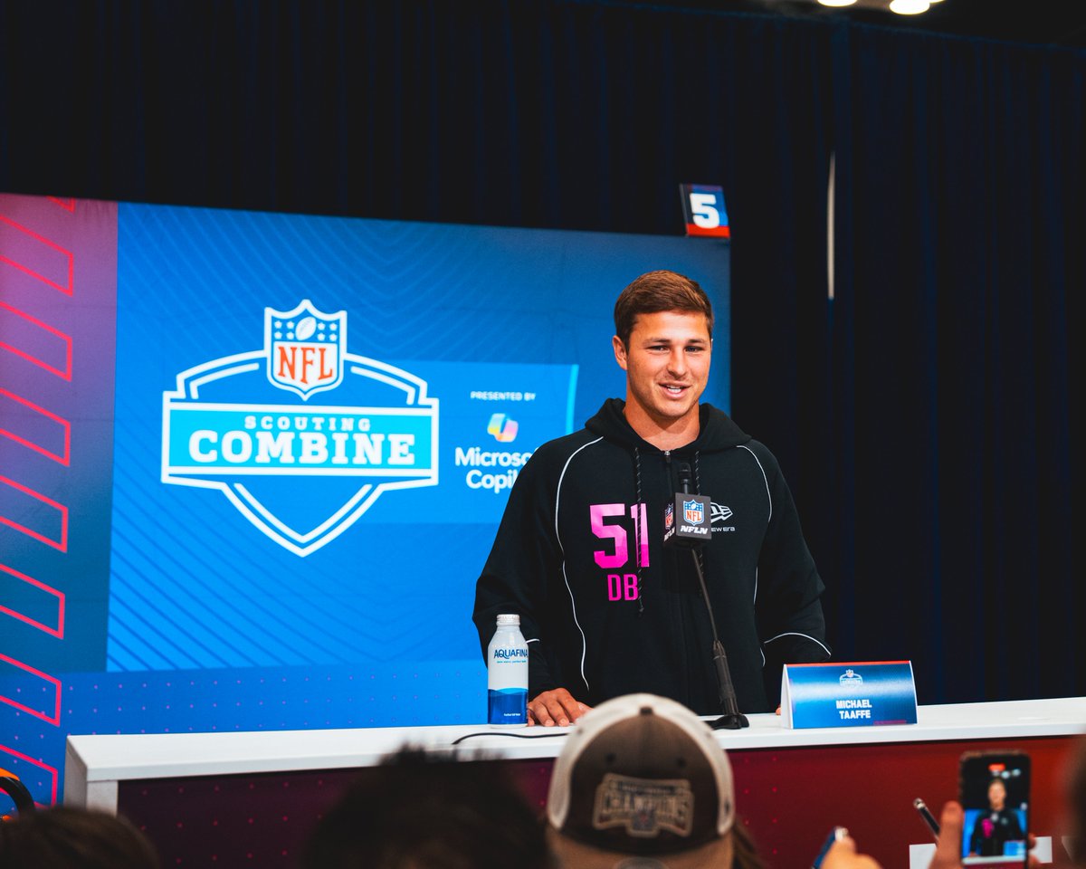 Texas Football tweet media