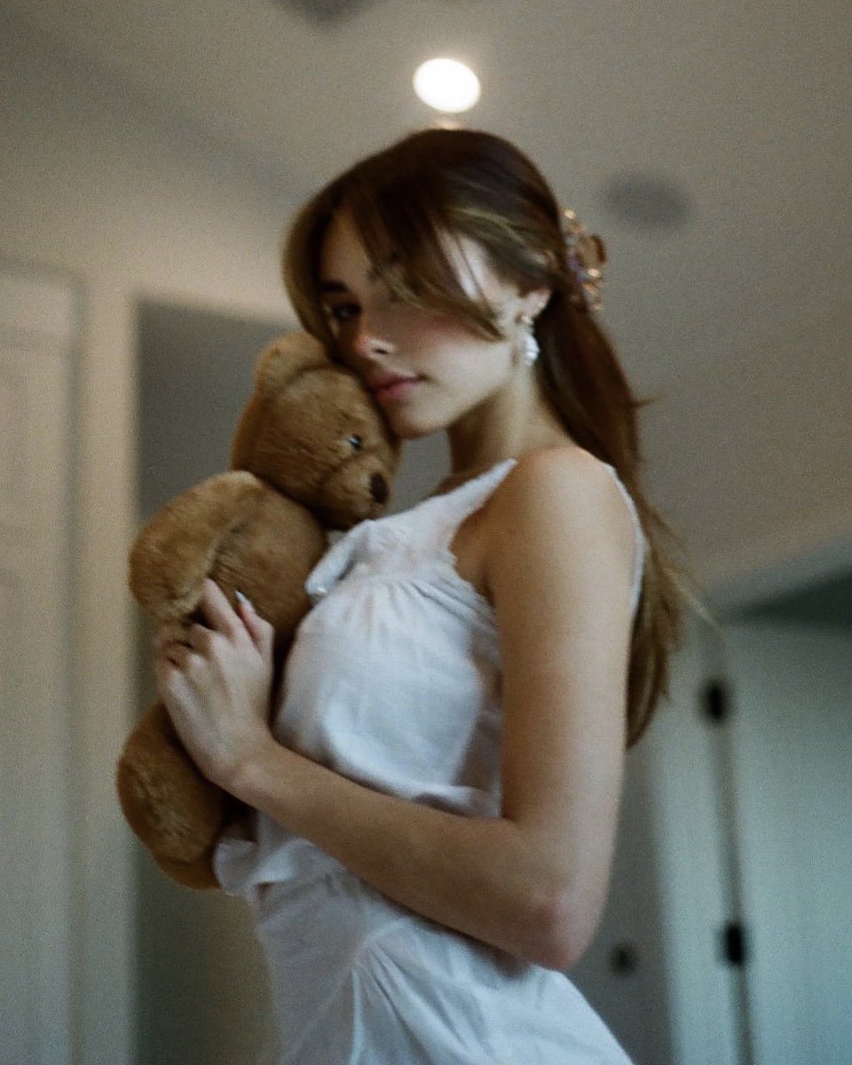 Madison Beer HQ tweet media