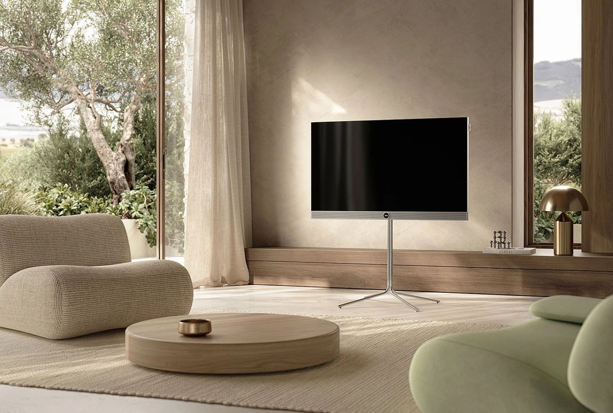 Avcesar's tweet image. Loewe Vega : TV LCD Ultra HD 32'' et 43'', le grand luxe au format compact #image #loewevega #lcd #loewevega @Loewe dlvr.it/TR9wqX