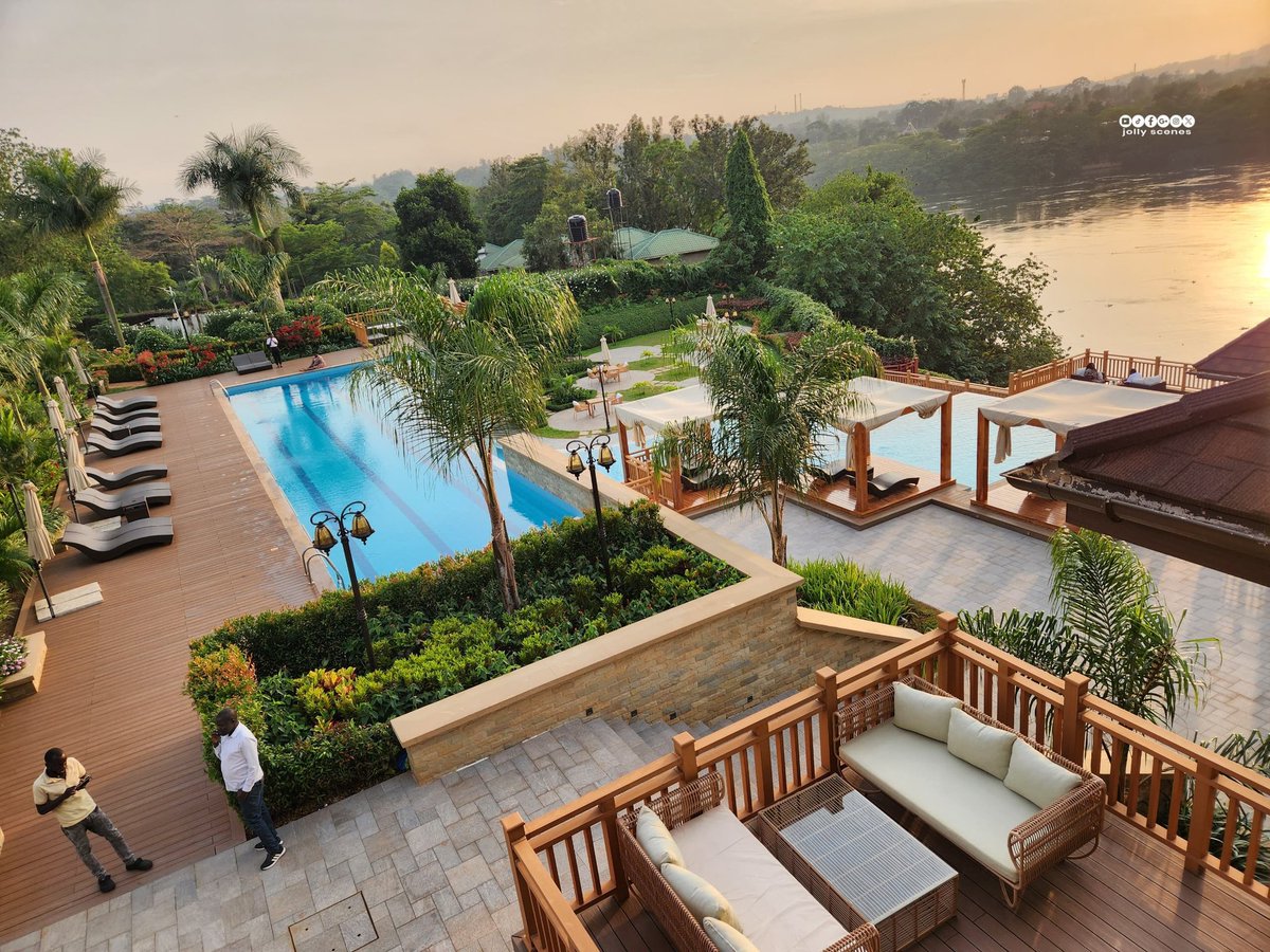 AllThingsJinja's tweet image. A very good evening from this other side of the adventure capital of East Africa, Jinja City! 🌇

For the best evening sunset views beside the river Nile, @jinjacity's stunning Bridge Club House got you covered, any day, anytime. 💪🫶

#AllThingsJinja | #Sunsets