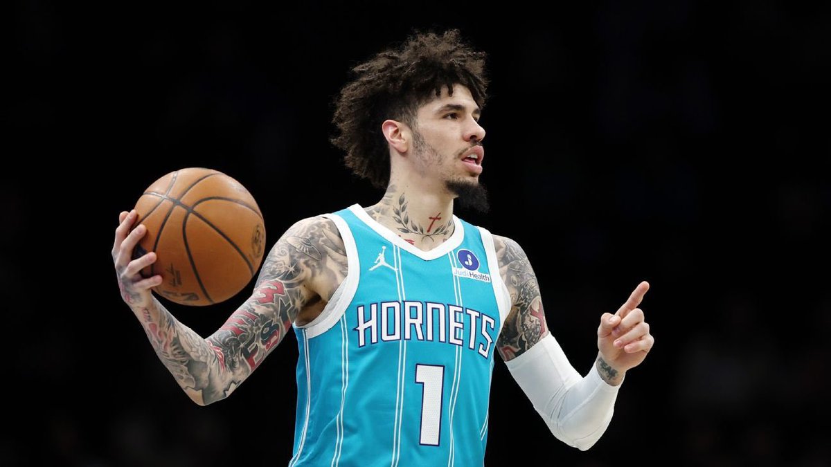 FieldsFocus's tweet photo. NBA Player Prop #3

Lamelo Ball Over 6.5 Assists vs Pacers (-120 Bet365)
-Over in 2 straight games vs Pacers
-Over in 3 of last 4 games overall
-Pacers have allowed the 3rd most apg in the NBA to pg’s over the last month

Likes, Follows, & RT’s Appreciated‼️

#gamblingtwitter #gamblingx #prizepicks #prizepicksnba #fanduel #draftkings  #dfs